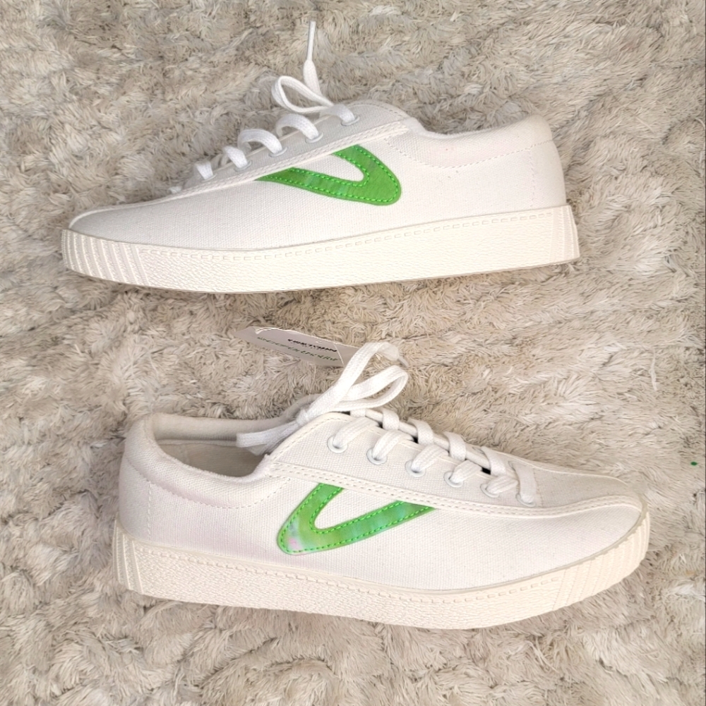 ⭐️ N e w ⭐️ TRETORN Nylite Canvas Sneaker + tie dye. SIZE 7